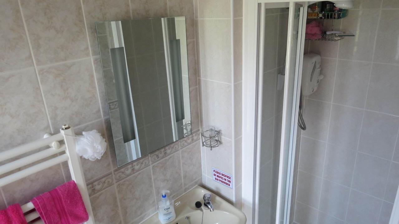 Bed and Breakfast Tyreda Эннис Экстерьер фото
