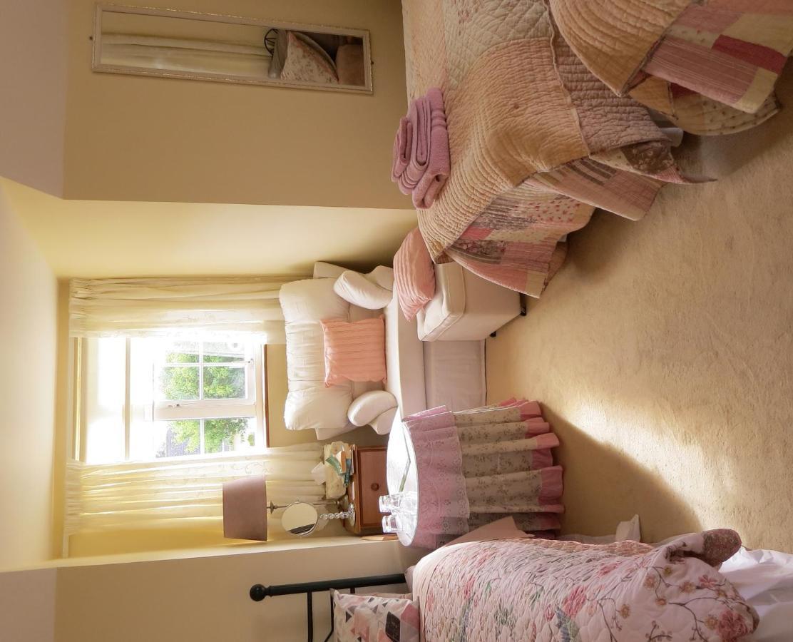 Bed and Breakfast Tyreda Эннис Экстерьер фото